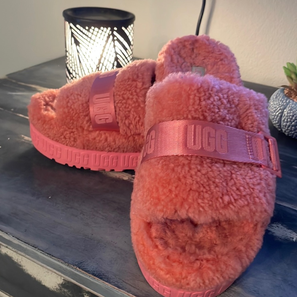Ugg slides 10